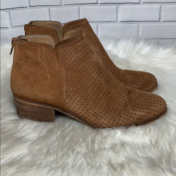 Susina Kyle Brown Perforated Suede Booties Sz 8 - Picture 4 of 7